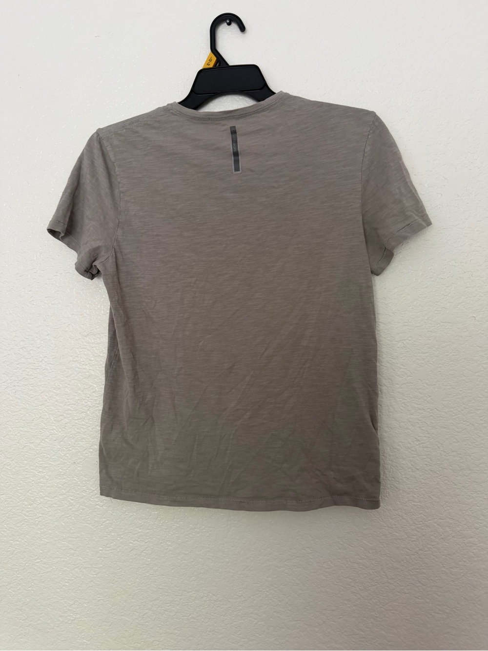 Calvin Klein Jeans Youth Grey V-Neck Graphic Logo T-Shirt Size M - Picture 3 of 11